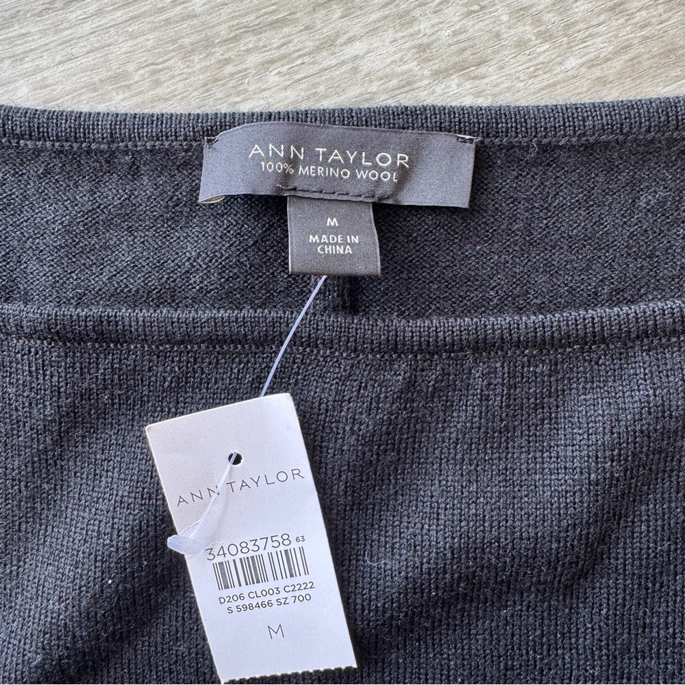 Ann Taylor 100% Merino Wool Sweater - Picture 5 of 8